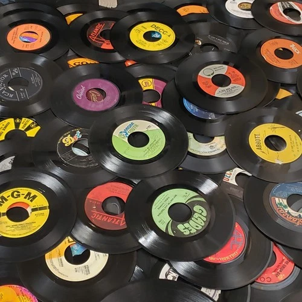 50 Vinyl Records 45 RPM 7" for Crafts Decor Lot SCRATCHED - WILL NOT PLAY