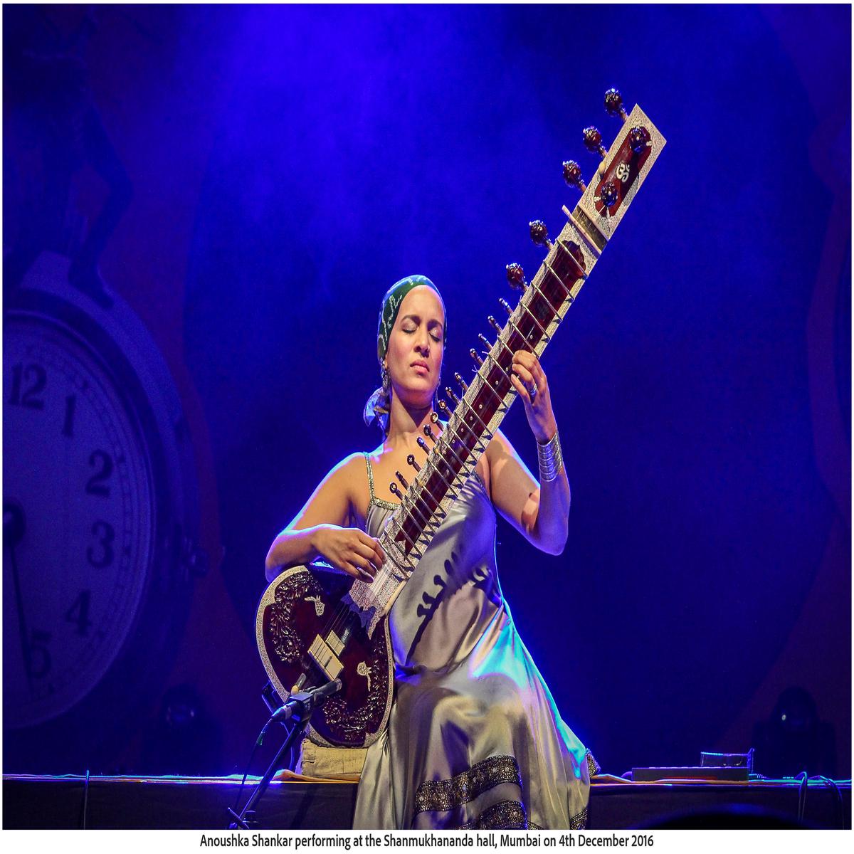 Anoushka Shankar performing at the Shanmukhananda hall, Mumbai on 4th December 2016 (Photo Frame)